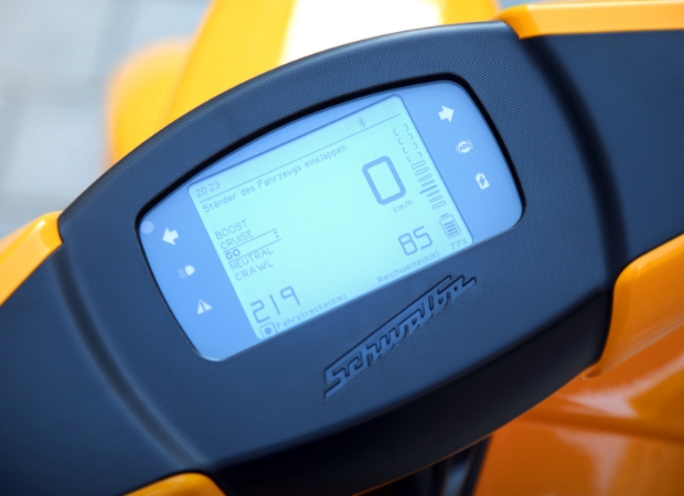 Display einer refurbished Schwalbe